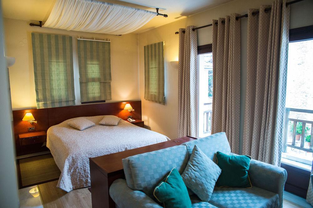 Maritsas Hotel & Suites Portaria  Exterior photo