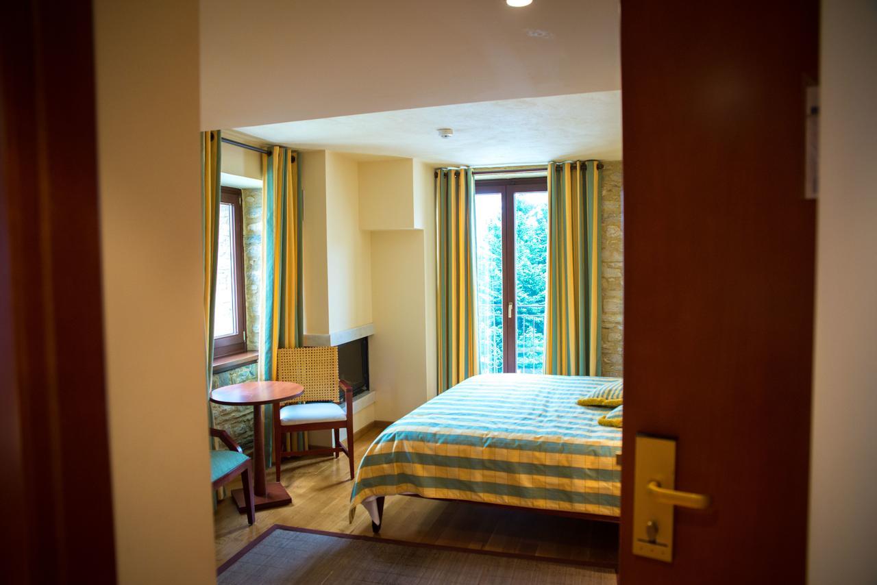 Maritsas Hotel & Suites Portaria  Exterior photo