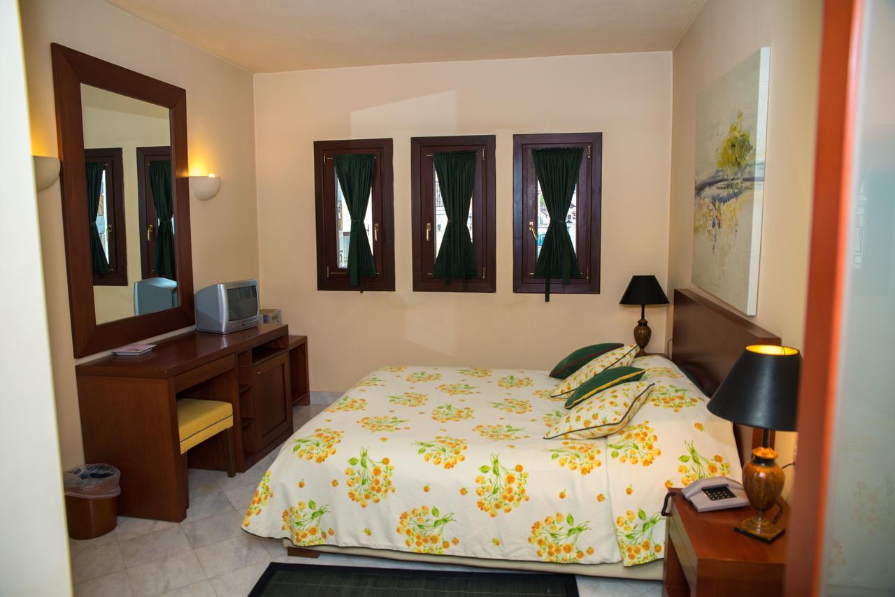 Maritsas Hotel & Suites Portaria  Exterior photo